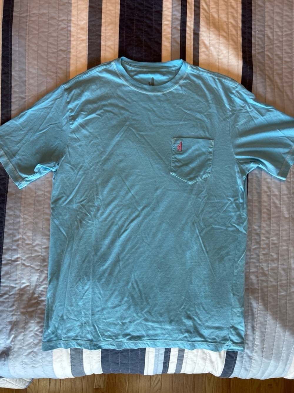 Men’s johnnie-O Light Aqua Short-Sleeve Pocket Tee
